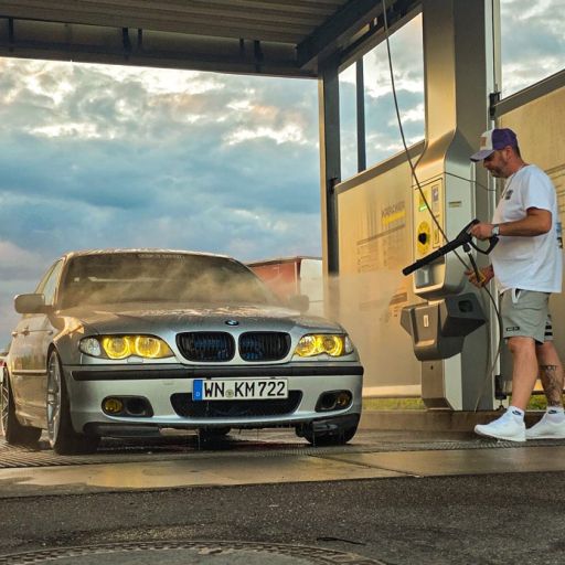 Car and Fresh