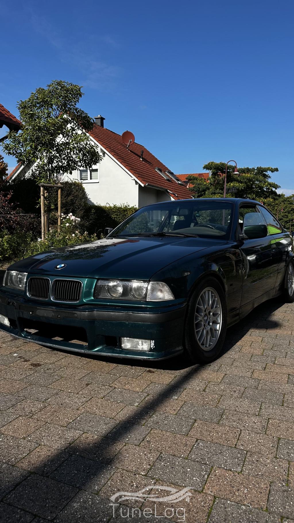 320i