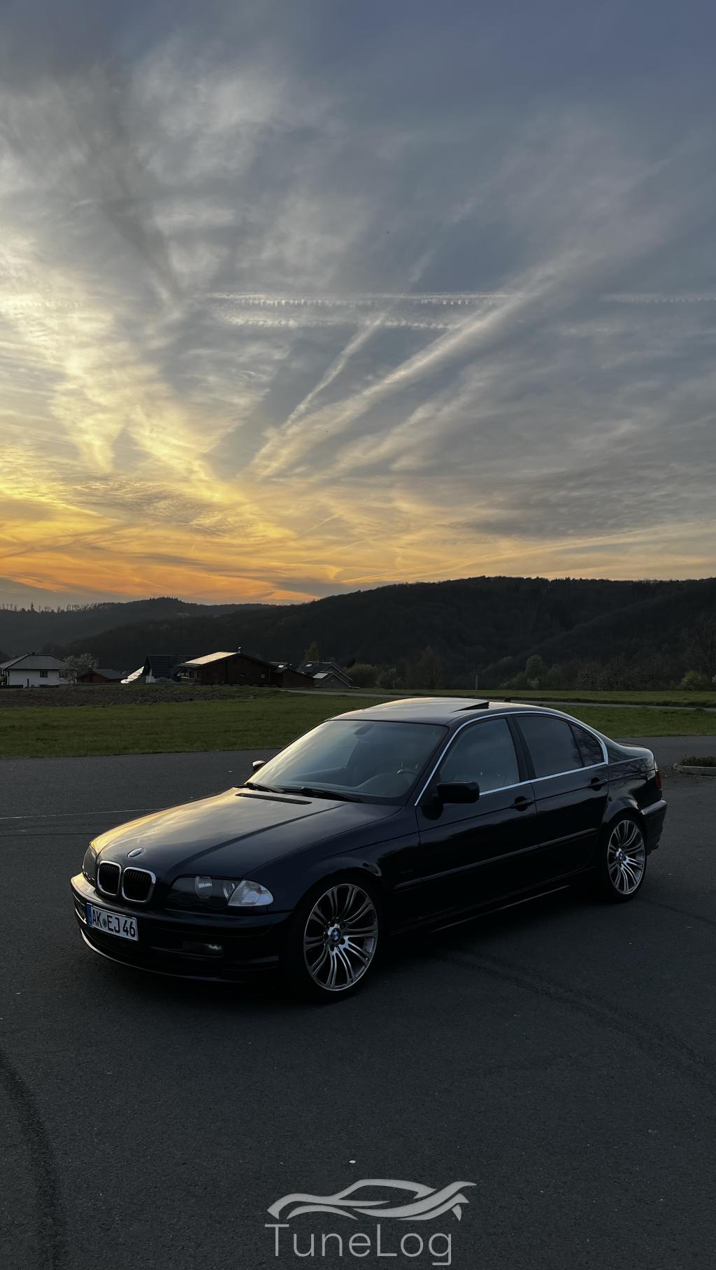 320i