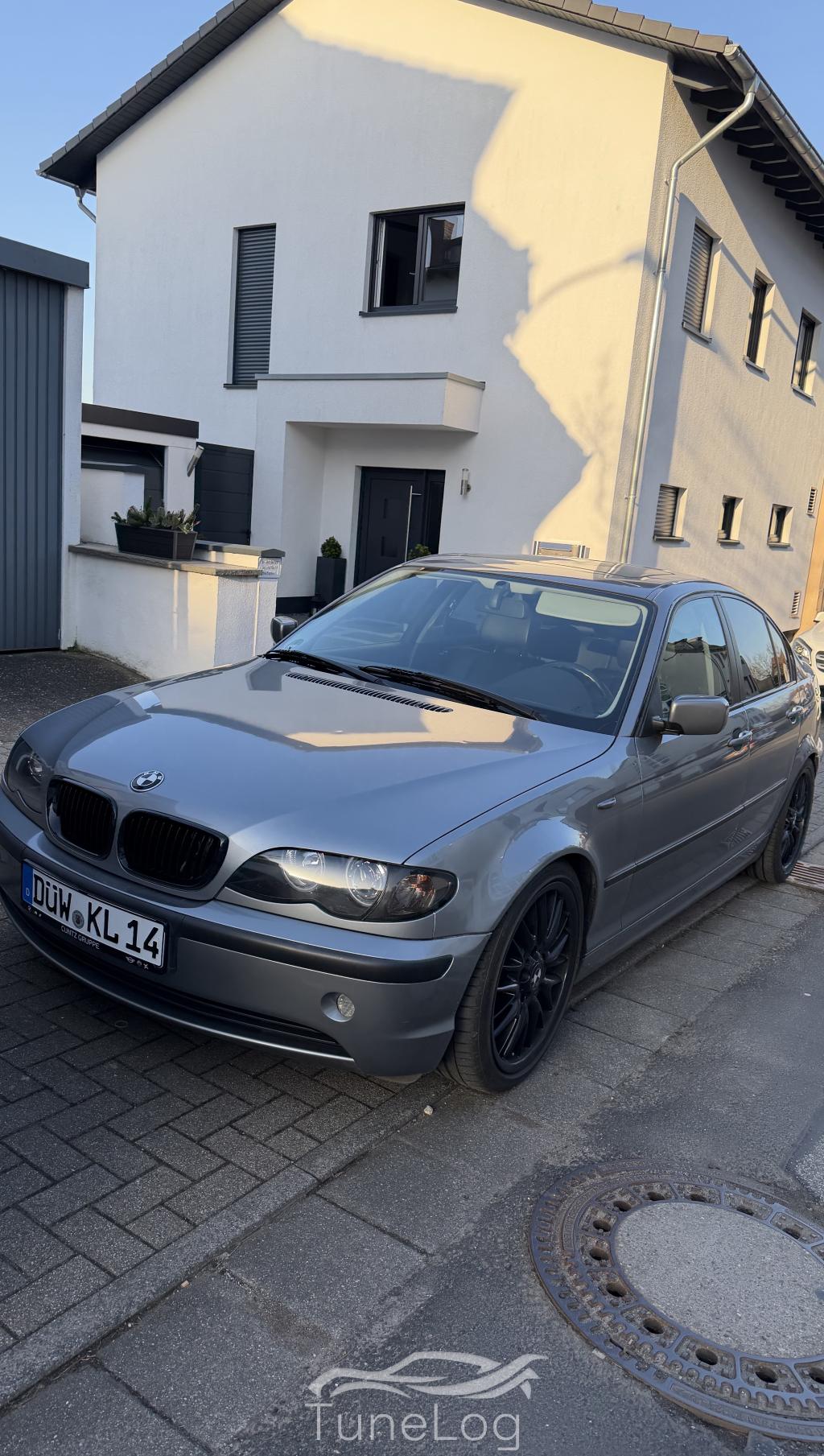 320i