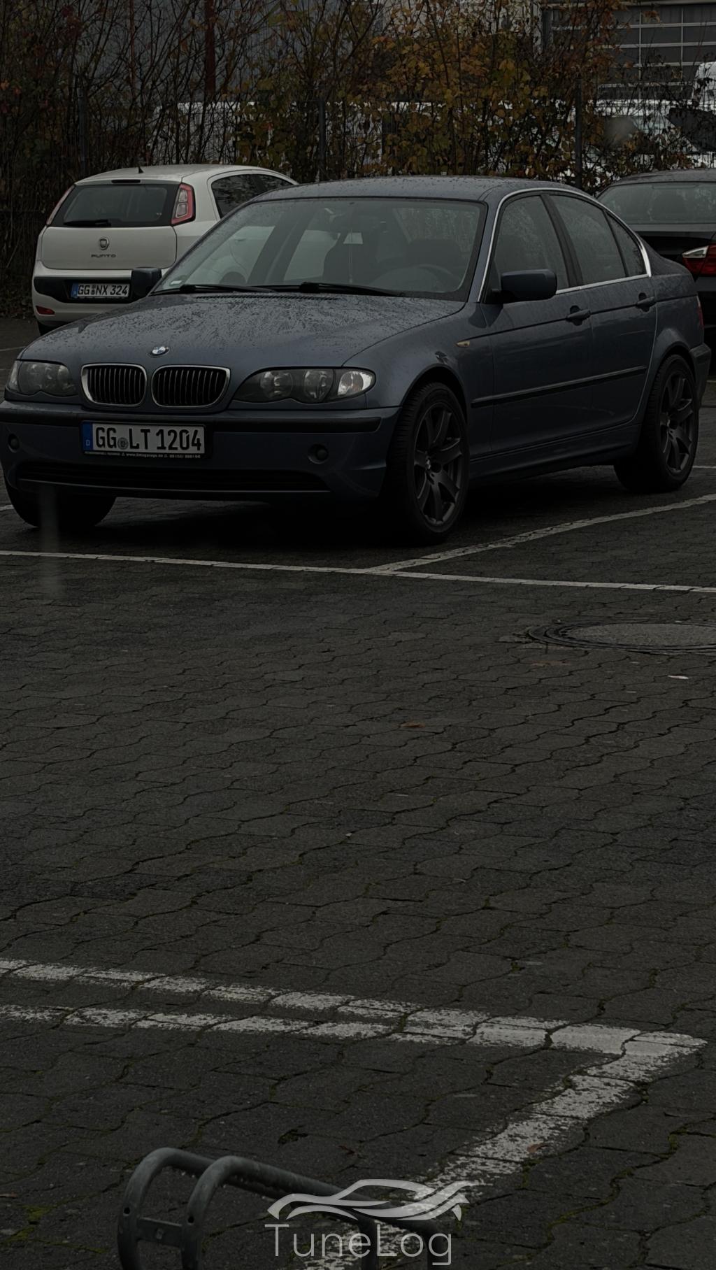 320i