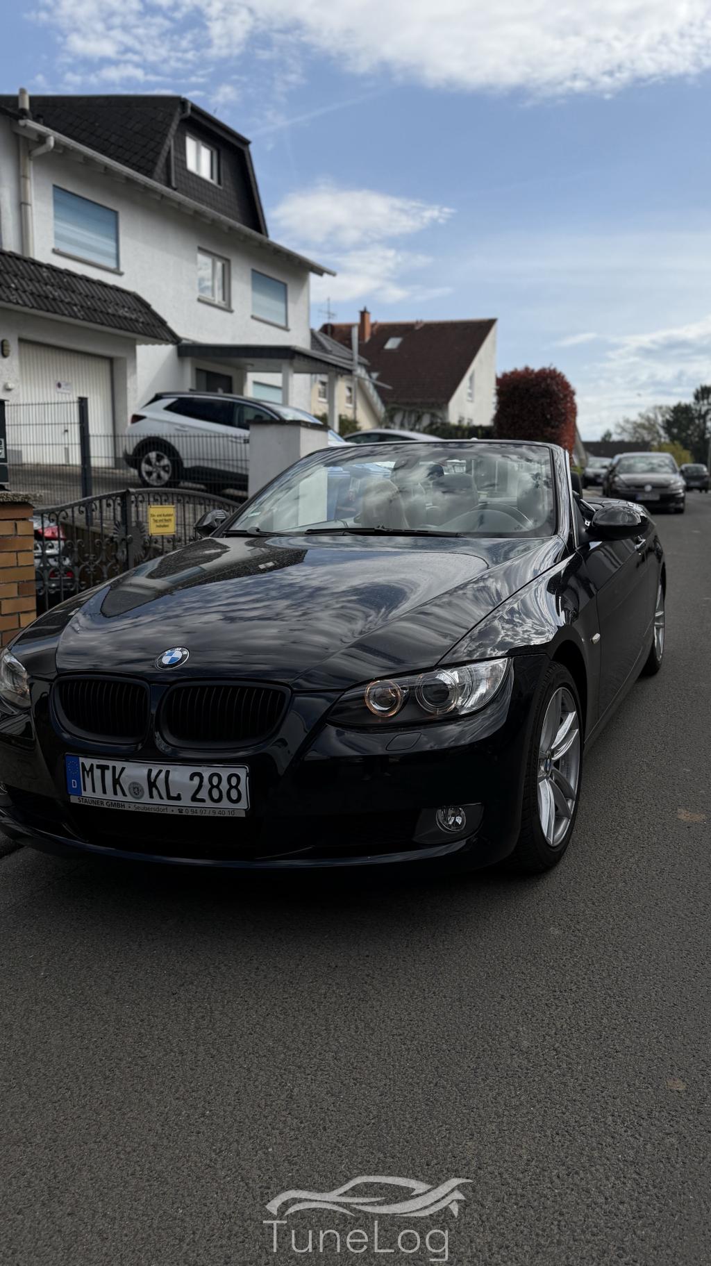 320i