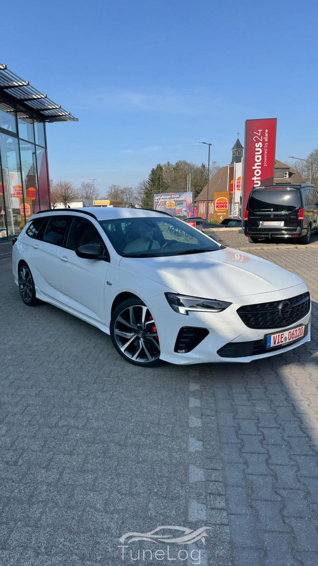 Insignia B GSI