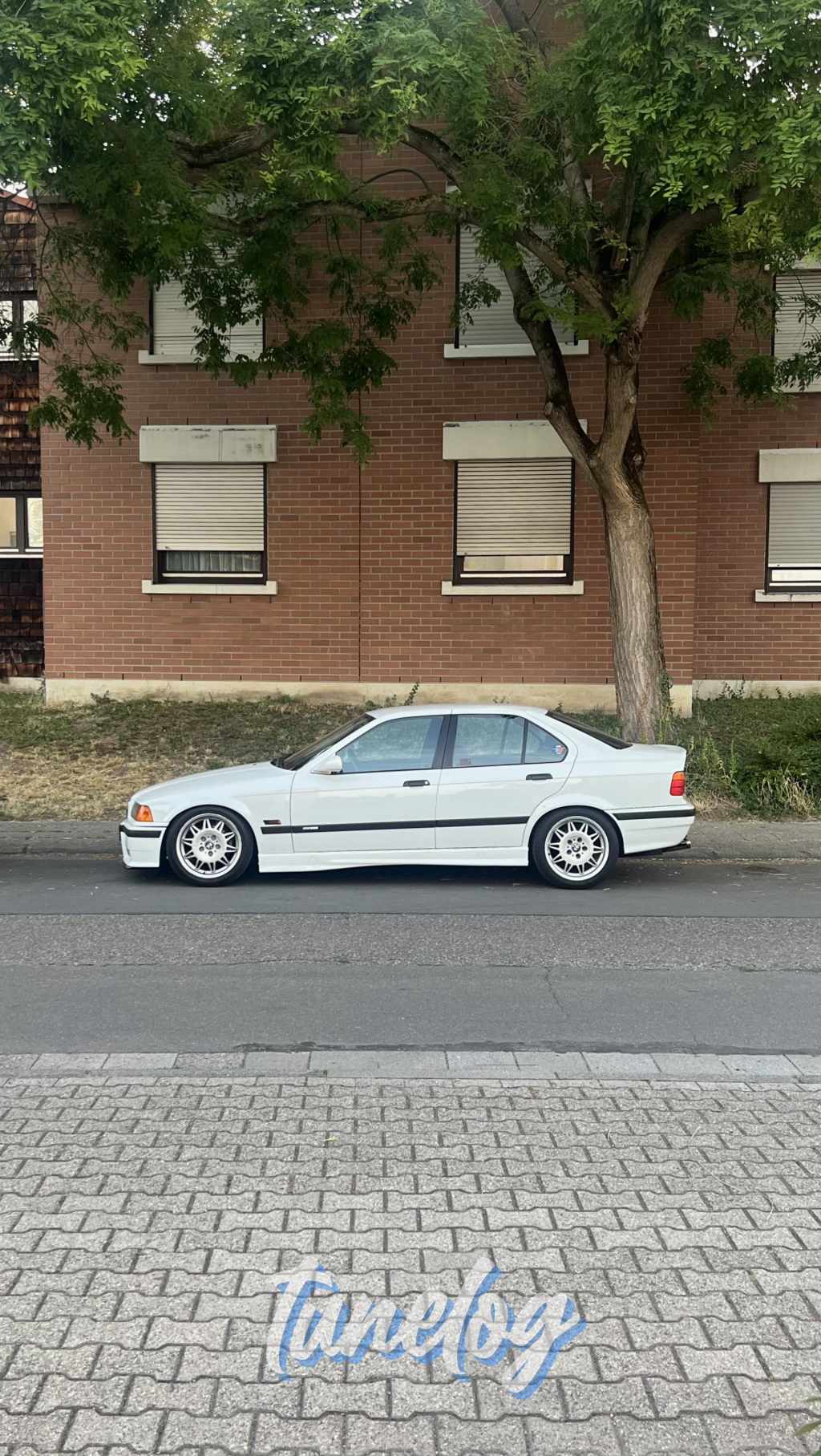1995 BMW 318i