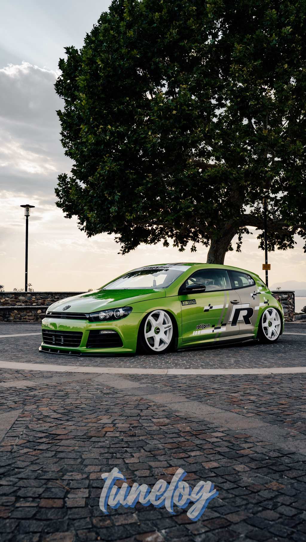 2010 VW Scirocco R