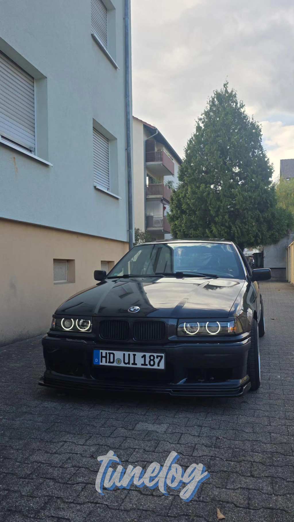1995 BMW 320i