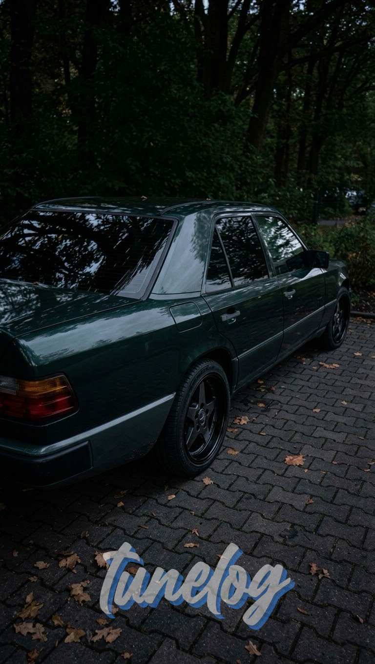 1987 Mercedes-Benz W124/E200